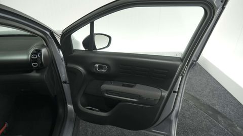 Car image 48