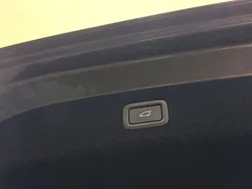 Car image 38