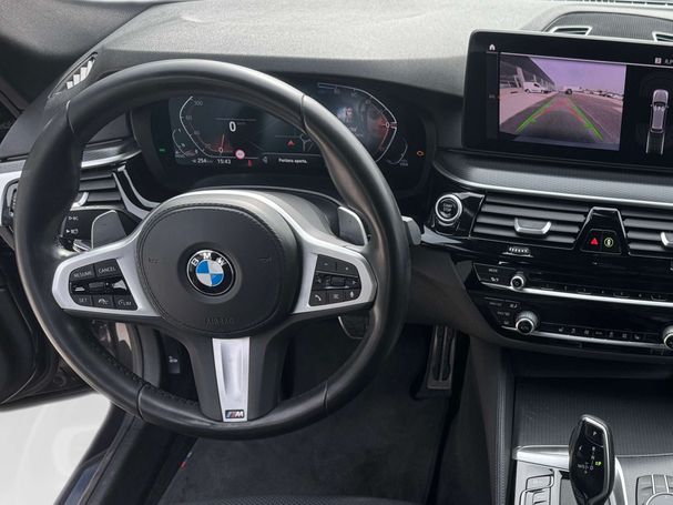 BMW 520d Touring xDrive 140 kW image number 9