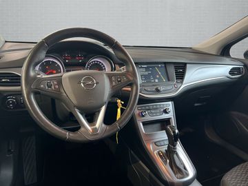 Car image 10