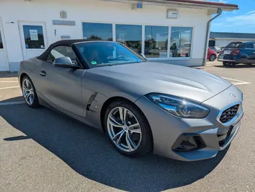 Car image 2