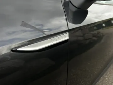 Car image 37