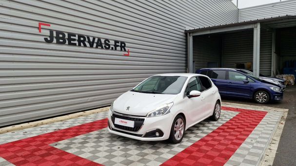 Peugeot 208 BlueHDi 100 Allure 75 kW image number 5