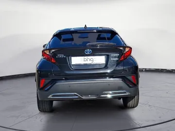 Car image 4