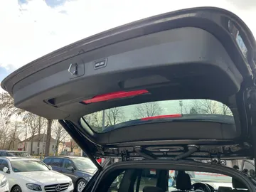 Car image 39