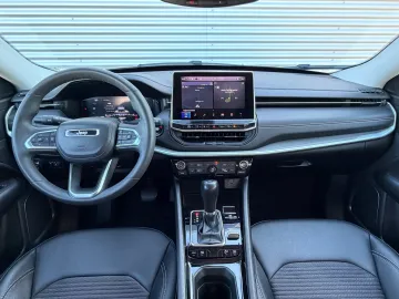 Car image 38