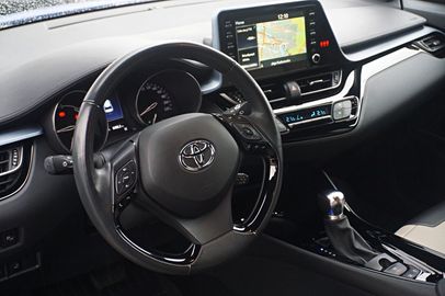 Car image 13