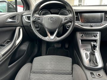 Car image 15