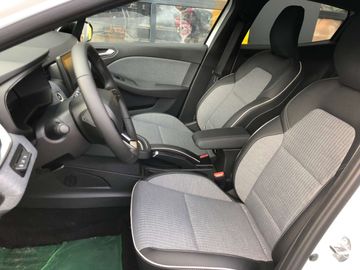 Car image 16