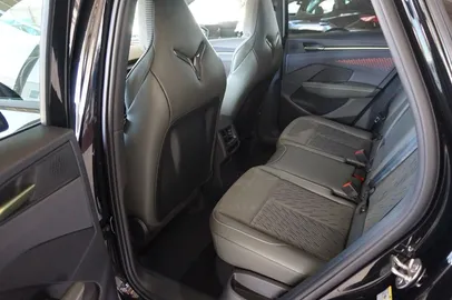 Car image 25