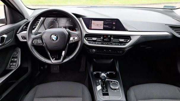 BMW 118i Advantage 100 kW image number 26