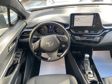 Car image 12