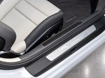 Car image 37