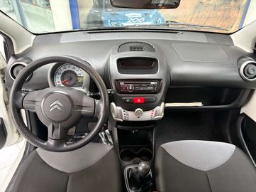 Car image 11