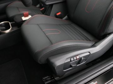 Car image 37