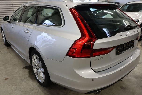 Volvo V90 AWD Momentum 140 kW image number 8