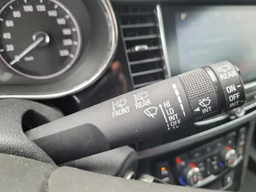 Car image 29