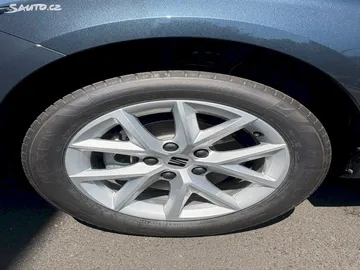 Car image 34