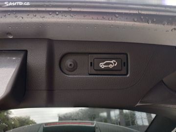 Car image 34