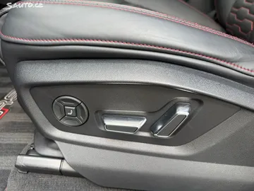 Car image 49