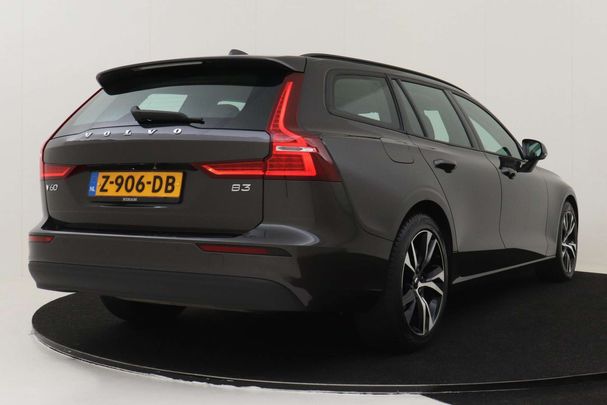 Volvo V60 B3 Essential 120 kW image number 2