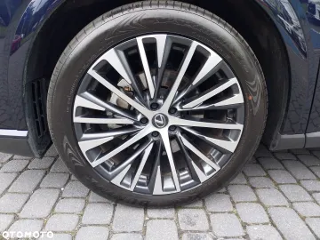 Car image 34
