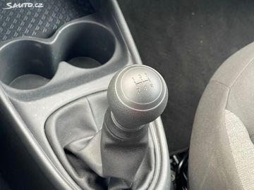 Car image 26