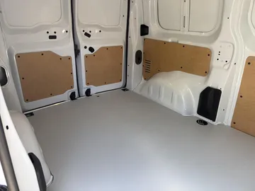 Car image 28