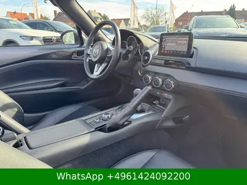 Car image 26