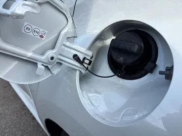 Car image 31