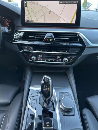 BMW 520d Touring 140 kW image number 13