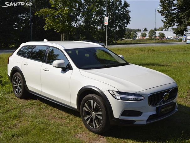 Volvo V90 Cross Country B4 AWD 145 kW image number 2