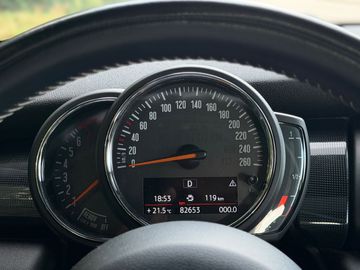 Car image 37