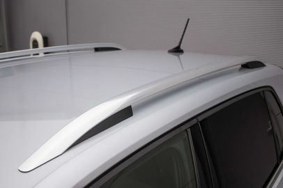 Car image 33