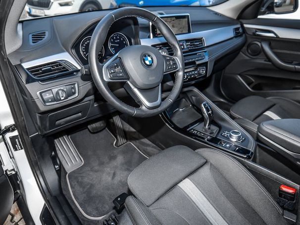 BMW X2 xDrive20i Advantage 131 kW image number 4