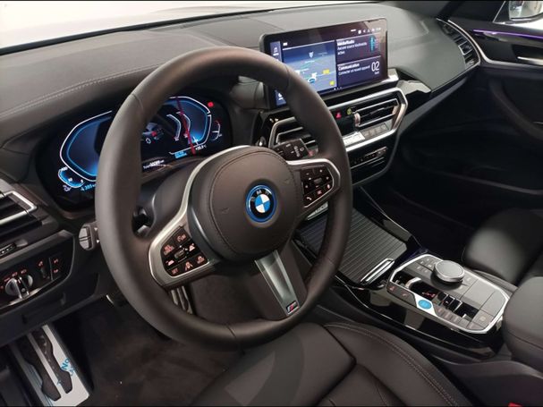 BMW iX3 M Sport Inspiring 213 kW image number 11