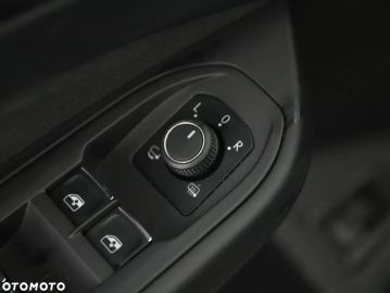 Car image 38