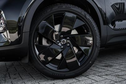 Car image 35