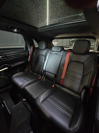 Porsche Cayenne Turbo 404 kW image number 25