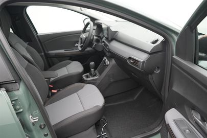 Car image 6