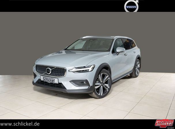 Volvo V60 Cross Country AWD B4 145 kW image number 1