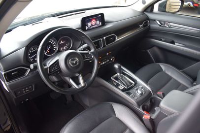 Car image 11