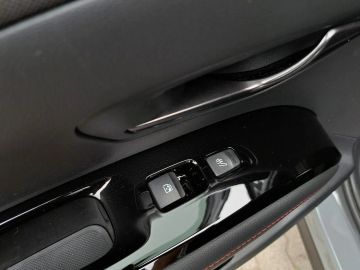 Car image 36