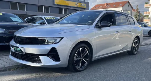 Car image 18