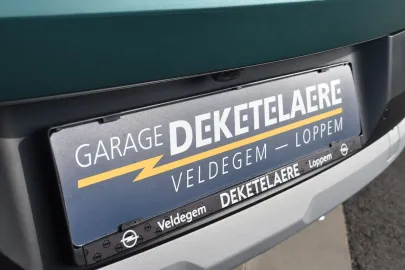Car image 20