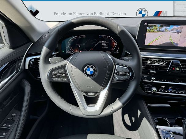 BMW 520d Touring 140 kW image number 10