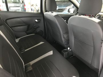 Car image 13