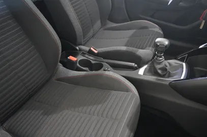 Car image 35