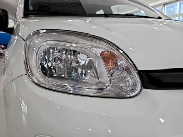 Car image 21