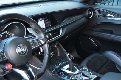 Car image 33